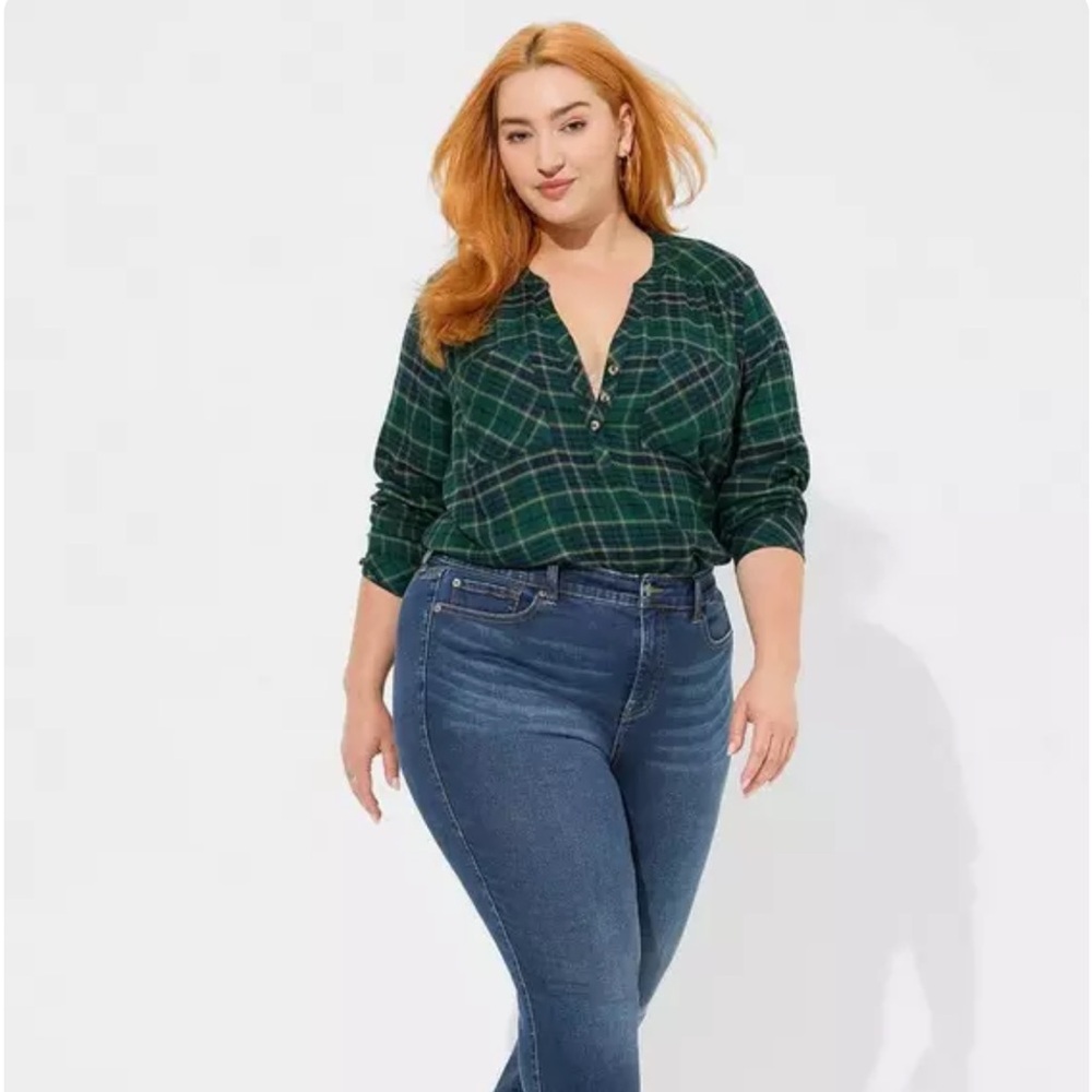 Torrid Harper women's green and navy blue plaid brushed tunic pullover. Size 4